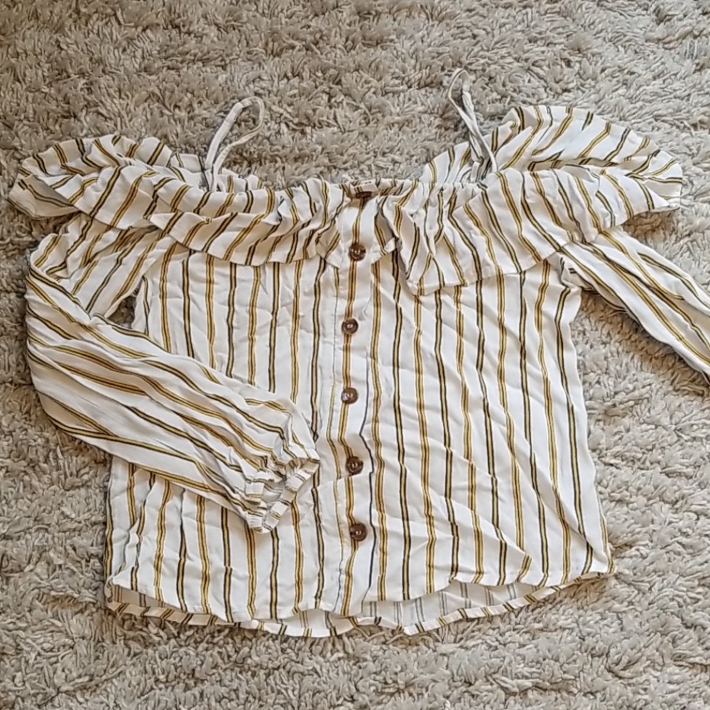 Off-the-Shoulder Shirt